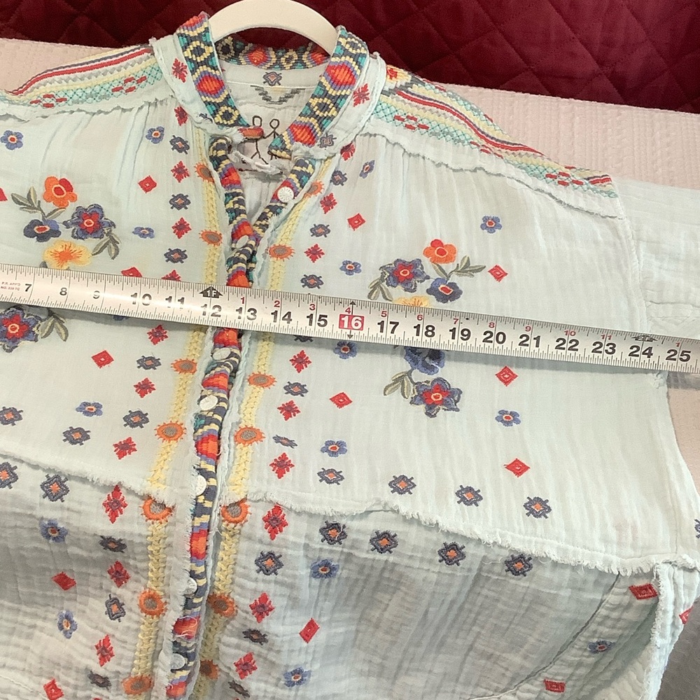 Johnny Was Multicolor Embroidered Shirt size L - Picture 7 of 9
